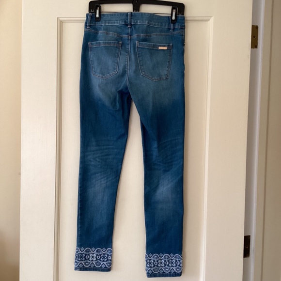 White House Black Market (WHBM) Embroidered Hem The Skinny Crop Jeans Boho - Picture 5 of 14